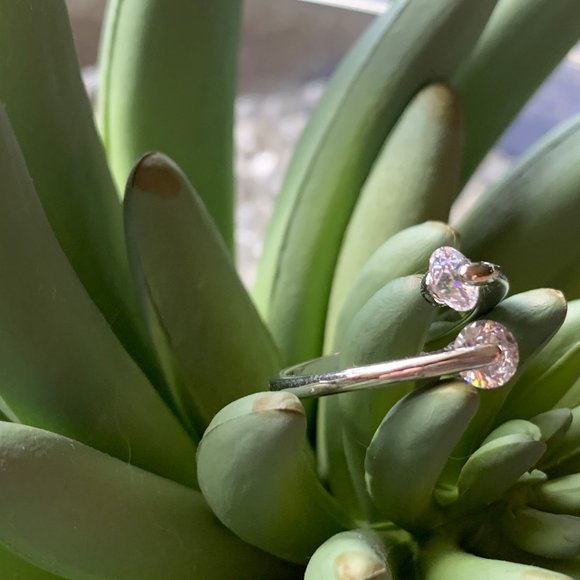 Unique modern stainless steel bypass CZ ring - Picture 4 of 4